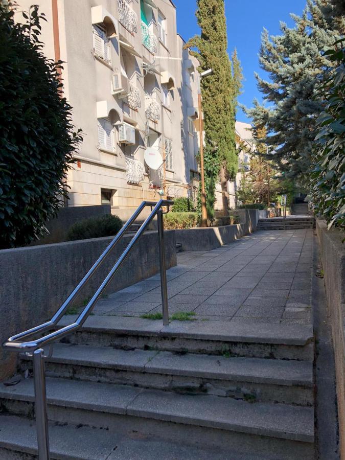 Apartman Njivice Eksteriør billede
