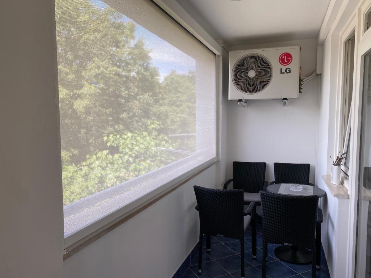 Apartman Njivice Eksteriør billede